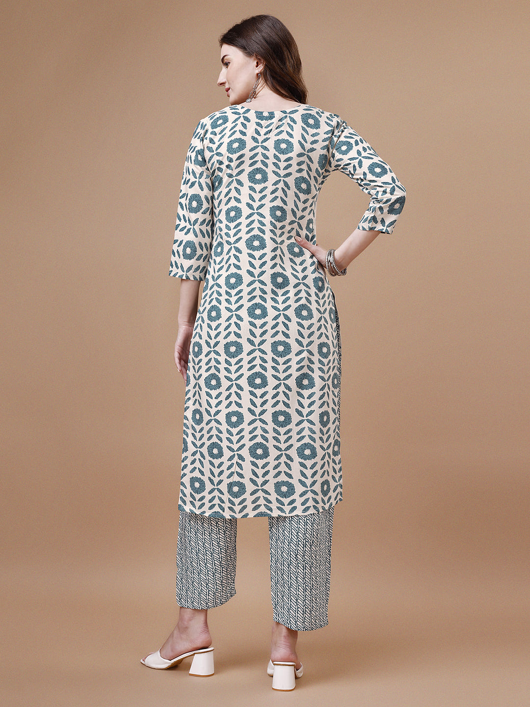 Women Tie up tassel Neck Printed Kurta with pant