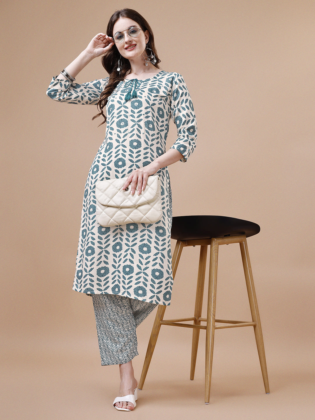 Women Tie up tassel Neck Printed Kurta with pant