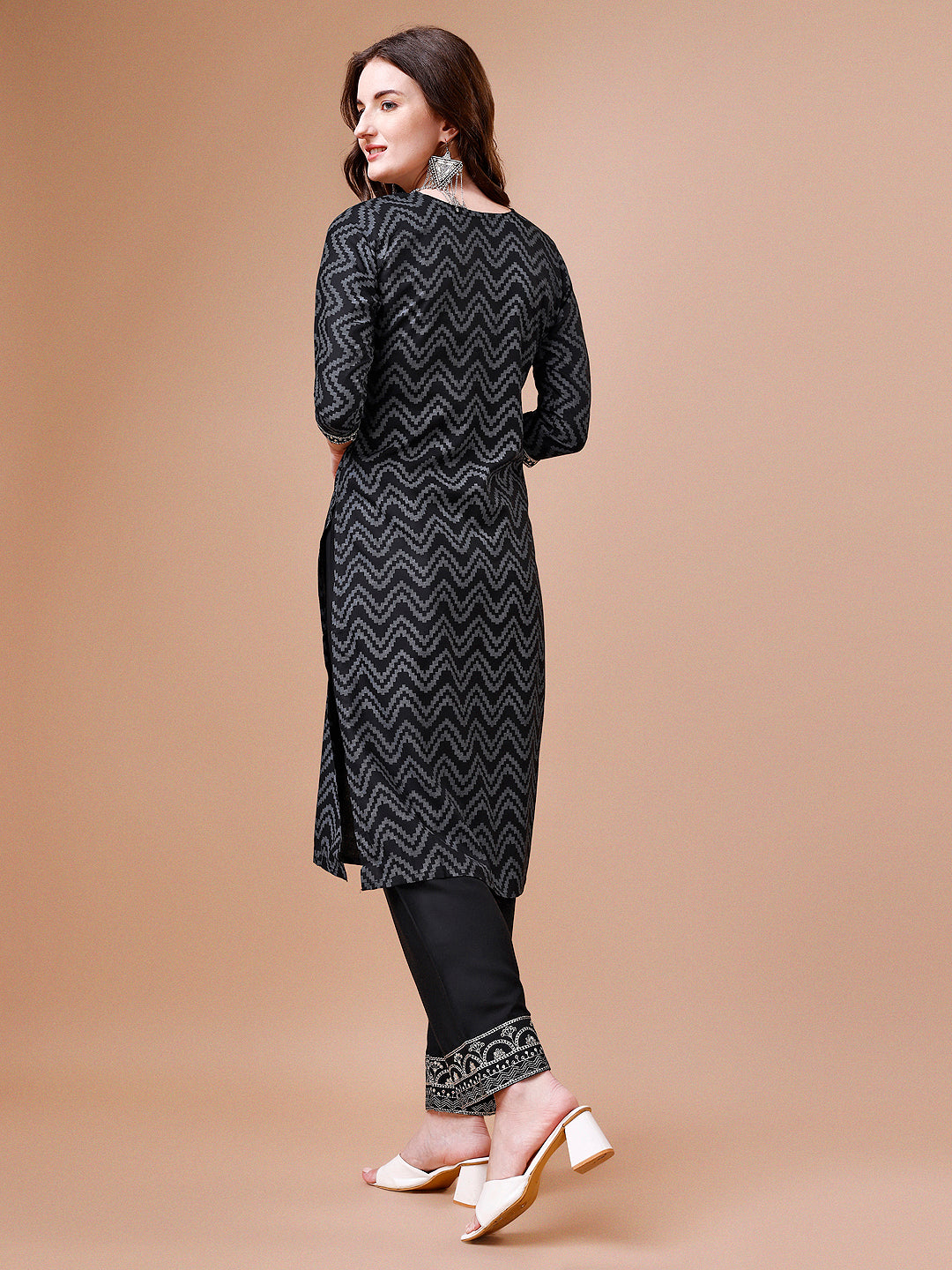 Embroidered Chevron Printed Cotton Kurta with pant