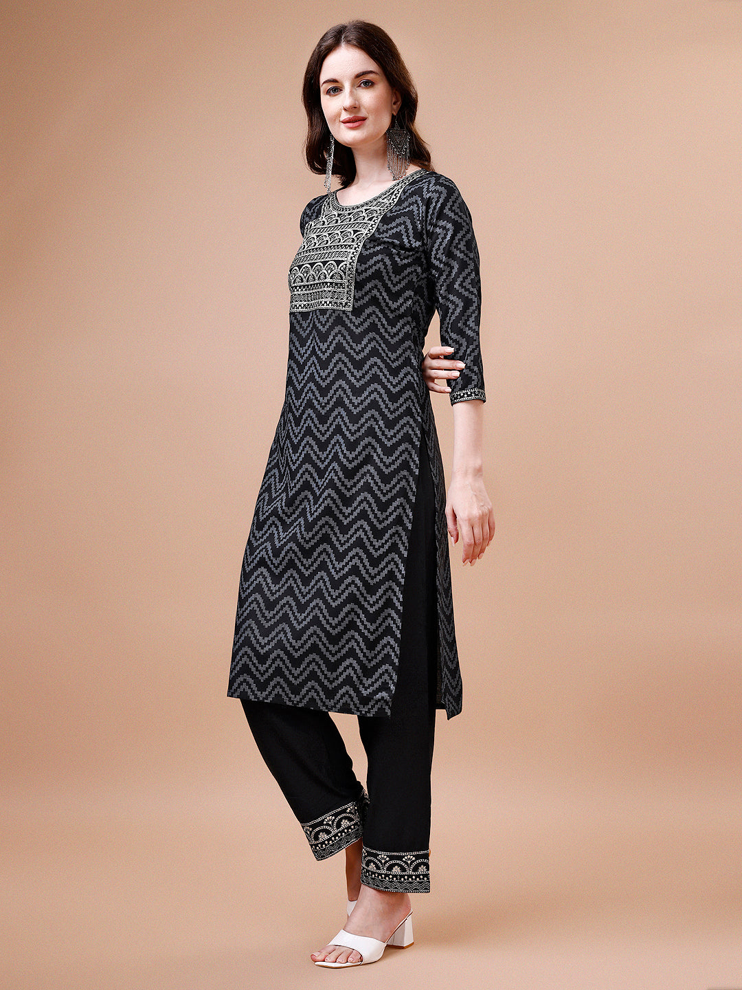 Embroidered Chevron Printed Cotton Kurta with pant