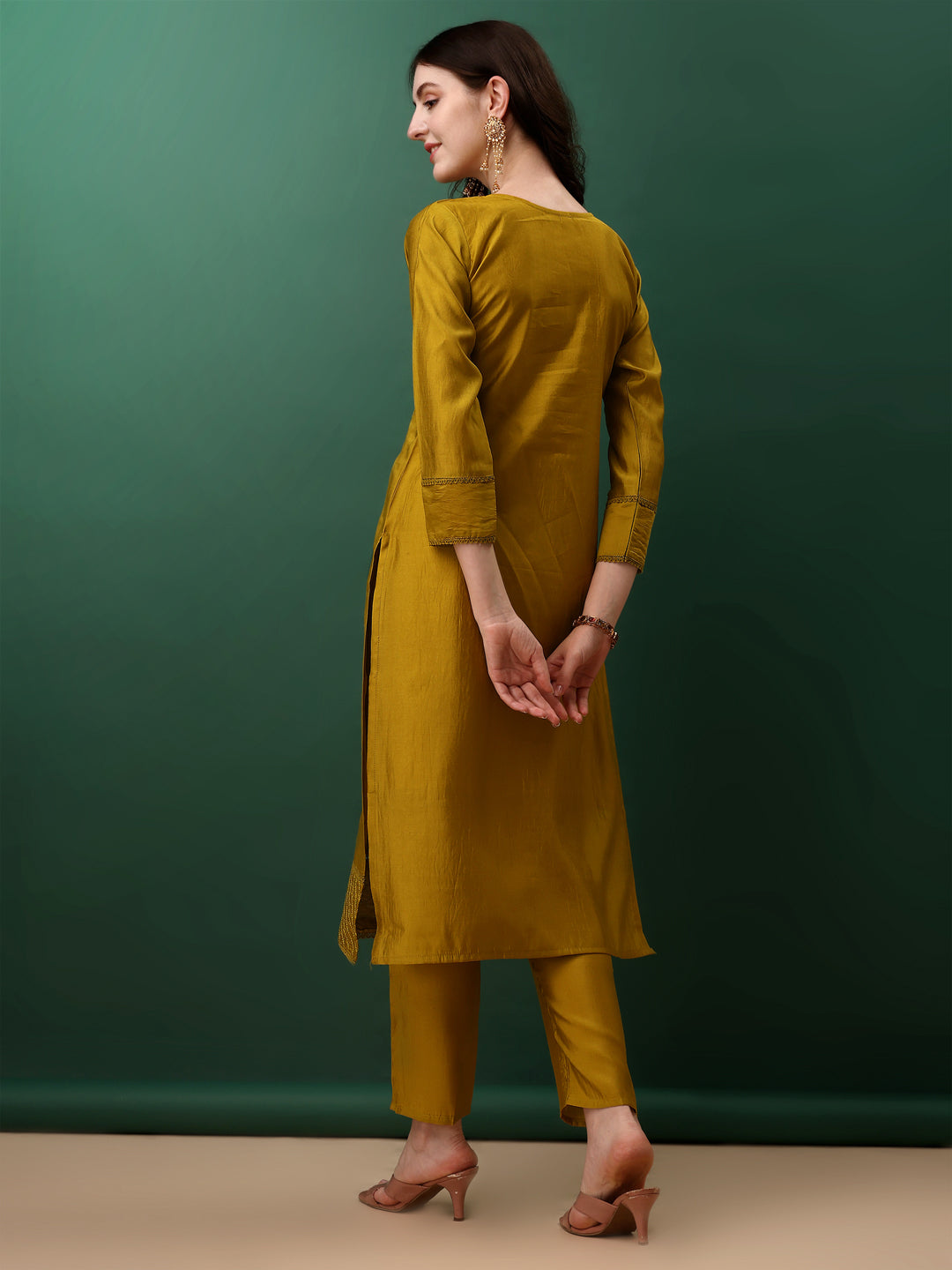 Embroidered kurta with pant & dupatta