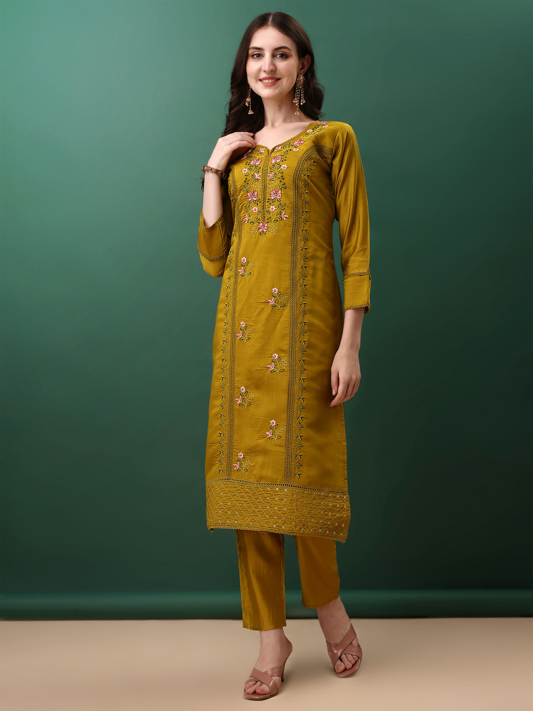 Embroidered kurta with pant & dupatta