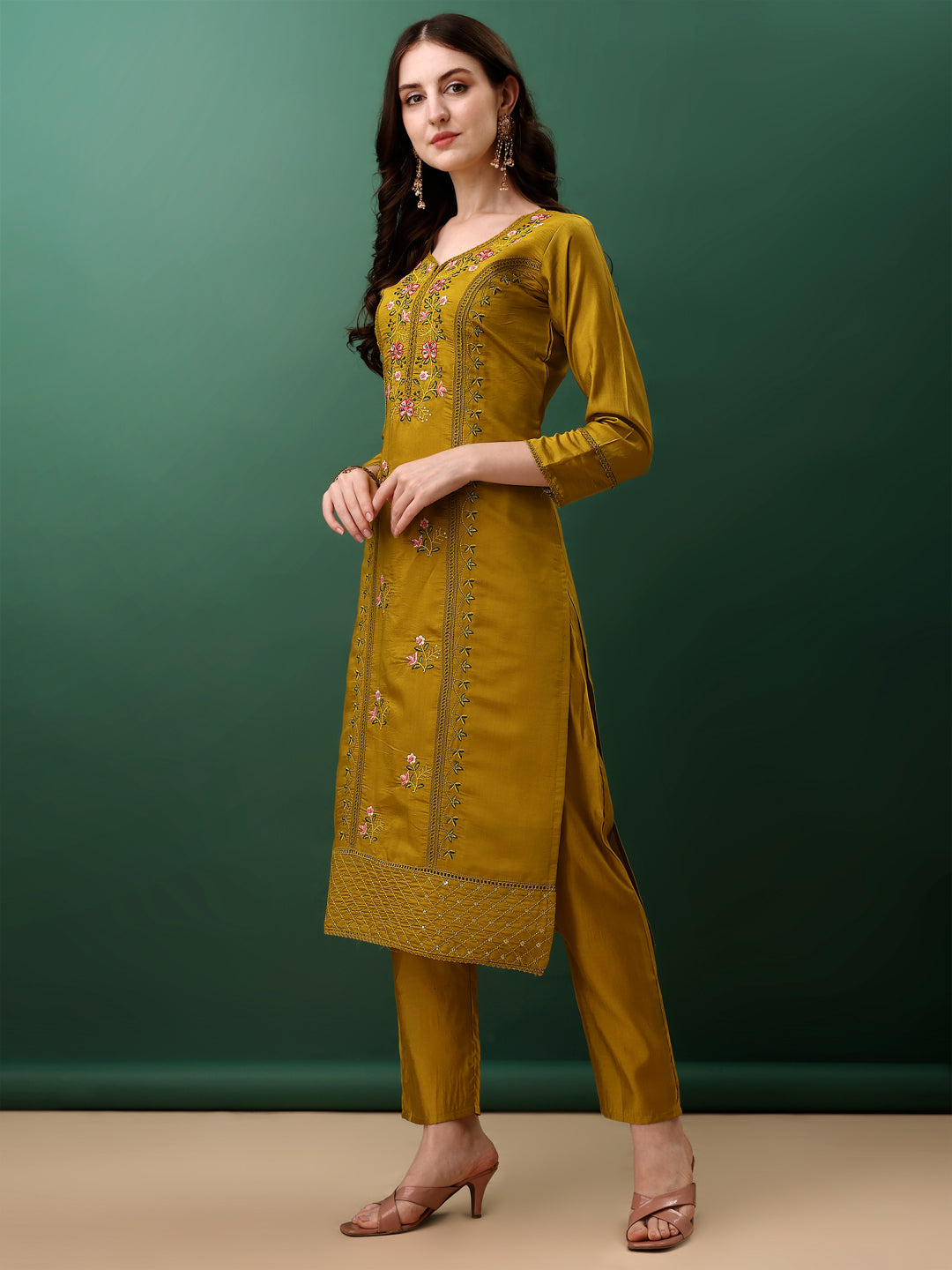 Embroidered kurta with pant & dupatta