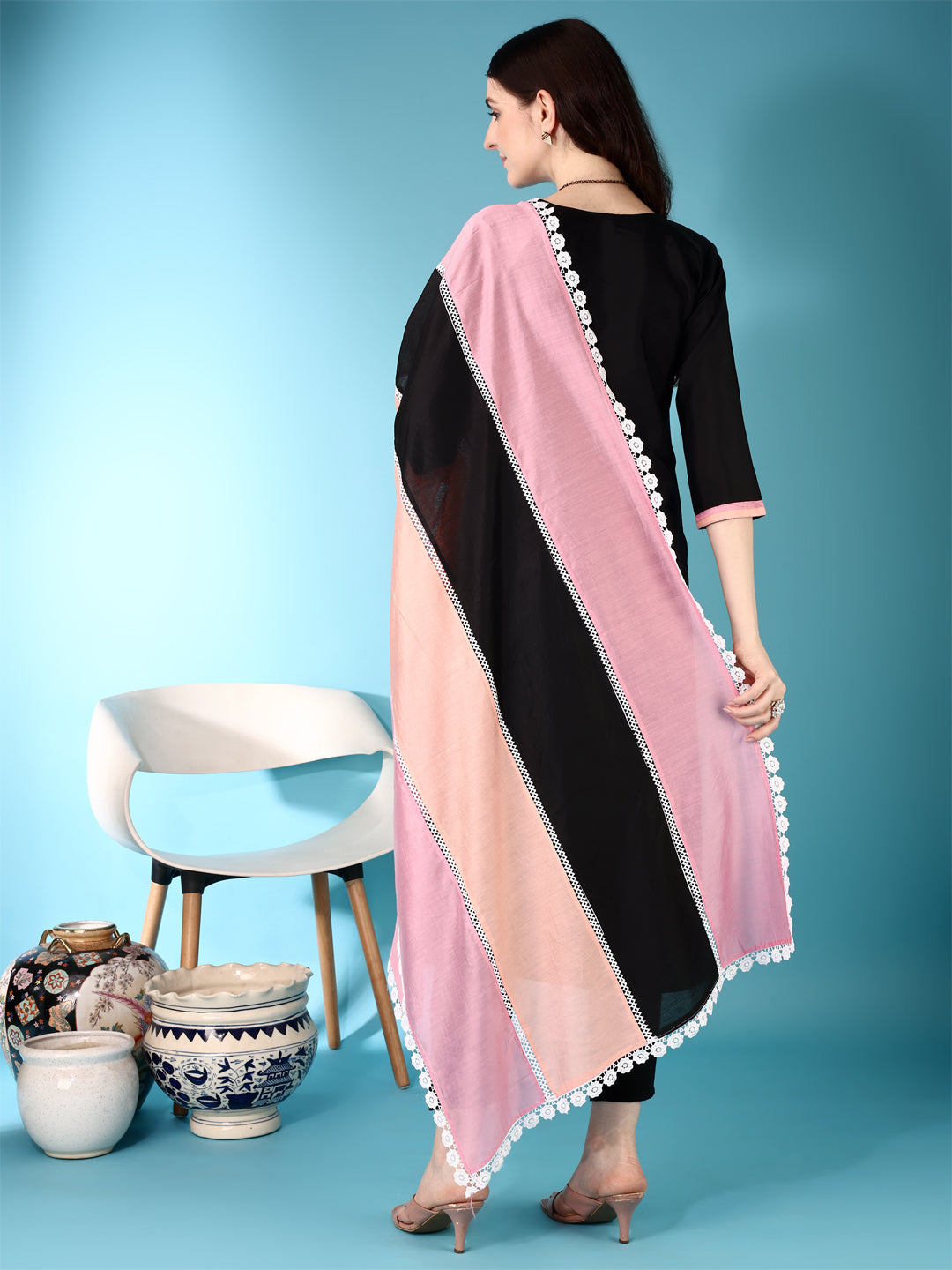 Embroidered & Lace detailing Kurta with pant & Multicoloured Dupatta