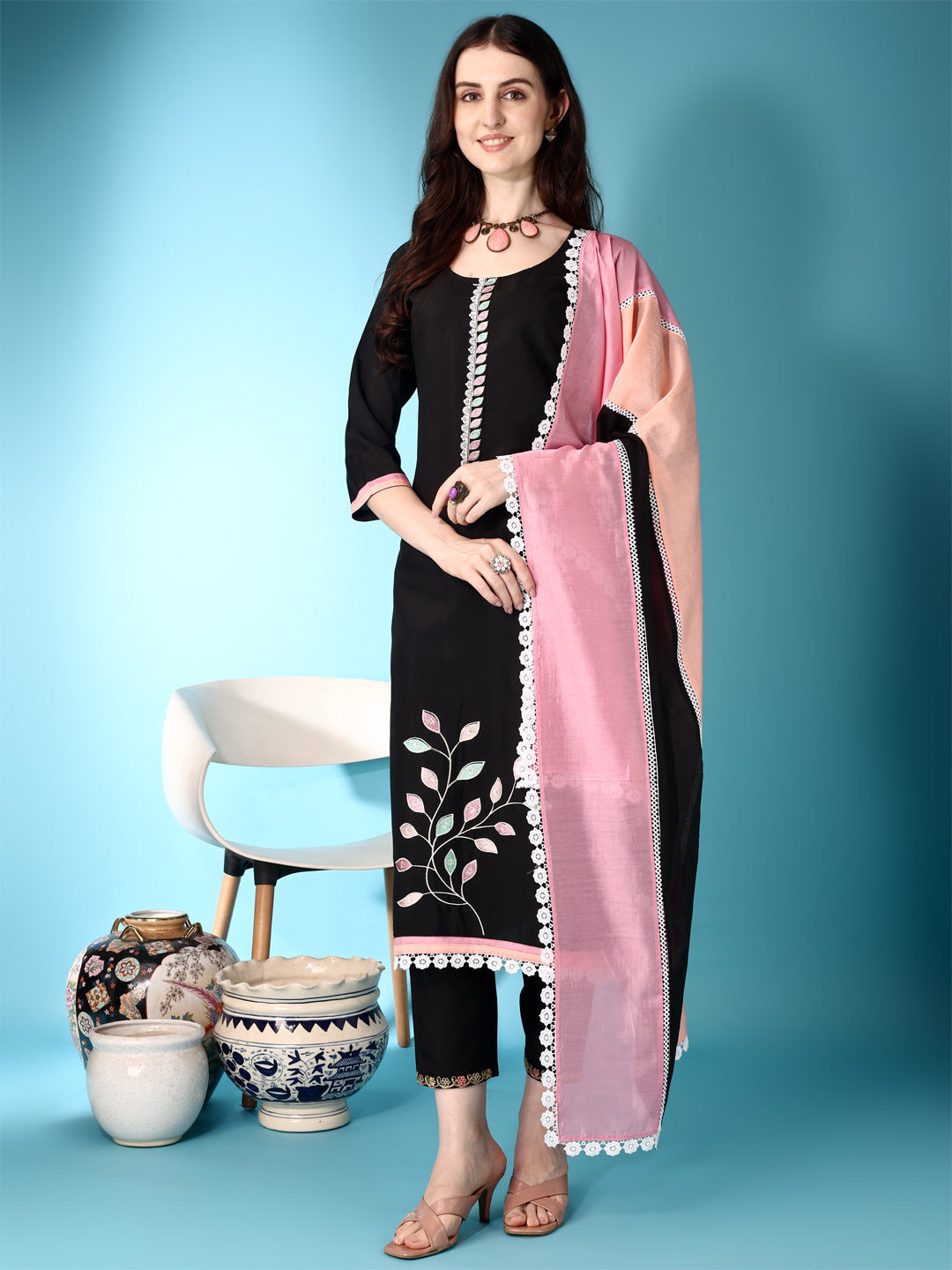 Embroidered & Lace detailing Kurta with pant & Multicoloured Dupatta