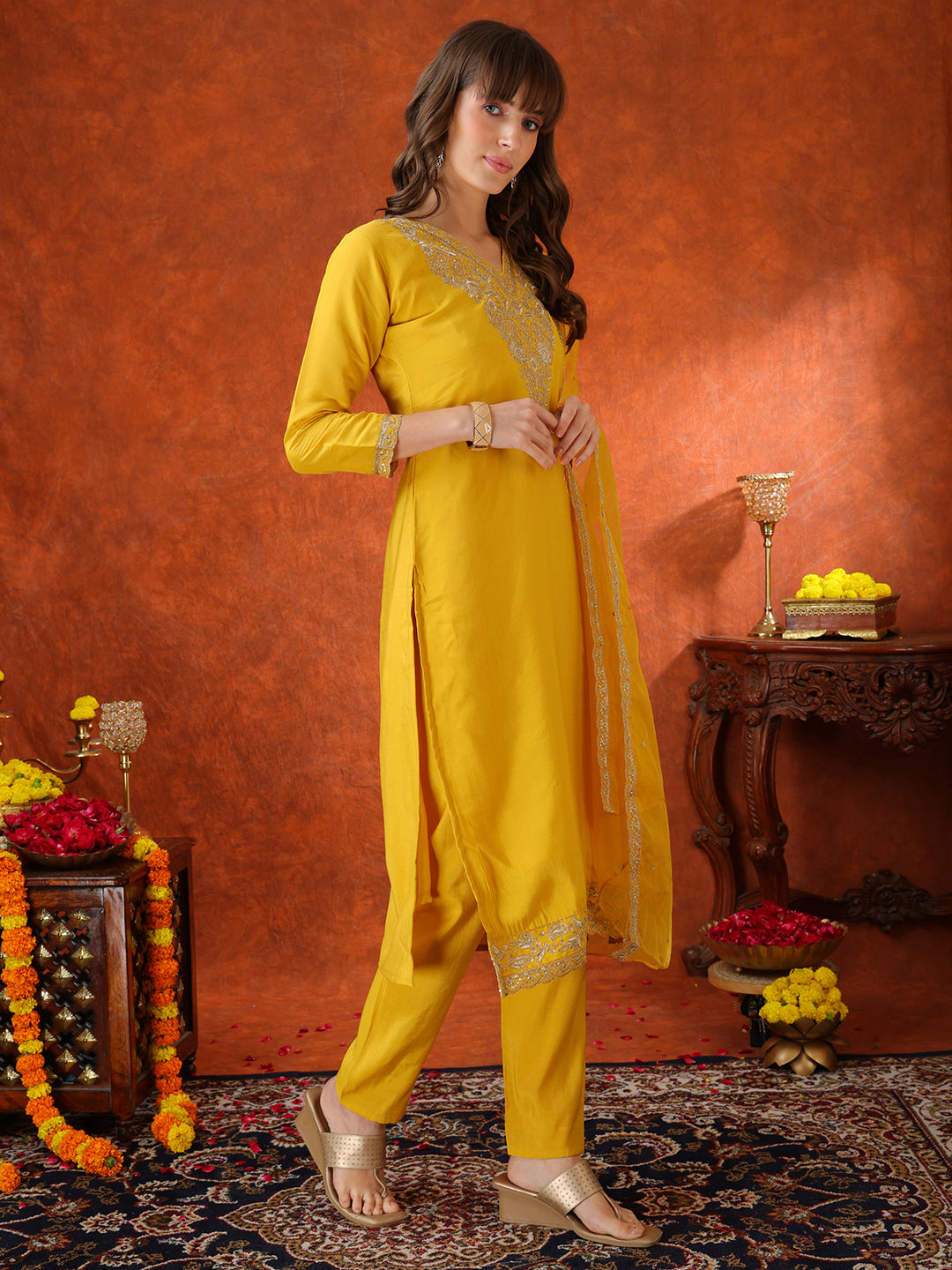 Sequin Embroidered Kurta with Pant & Embroidered Organza Dupatta