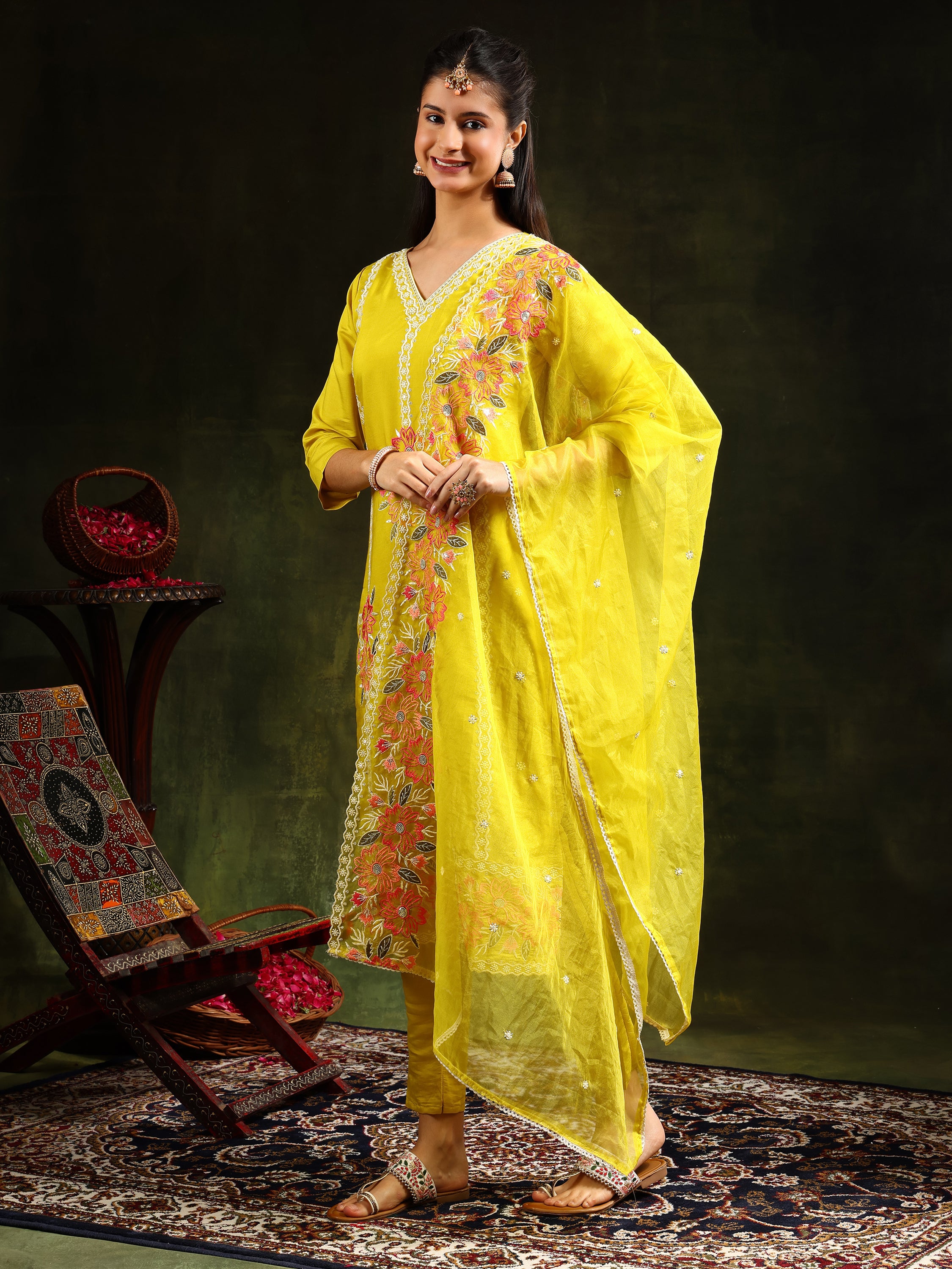 Embroidered Kurta with pant & Embroidered Dupatta