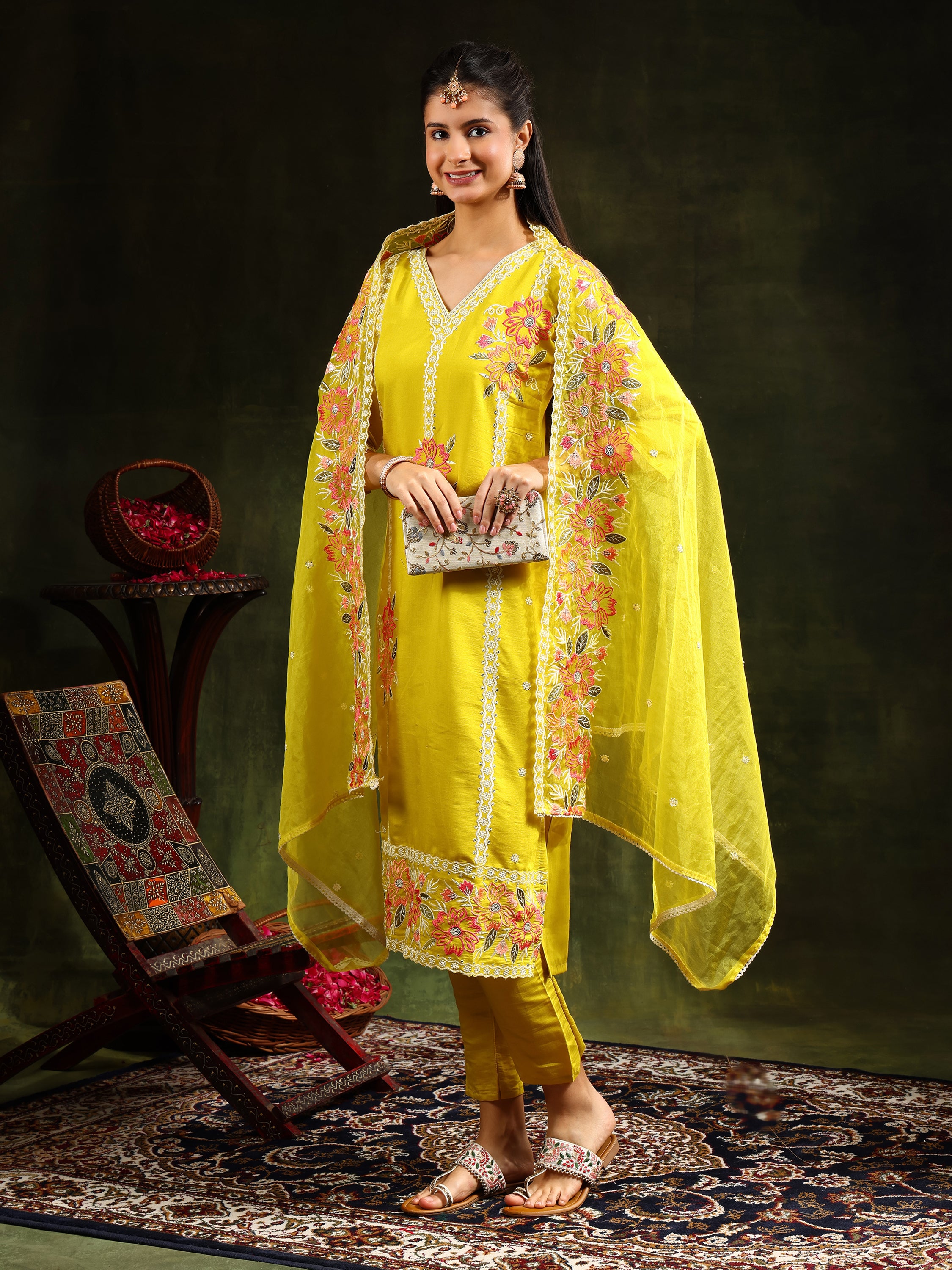 Embroidered Kurta with pant & Embroidered Dupatta