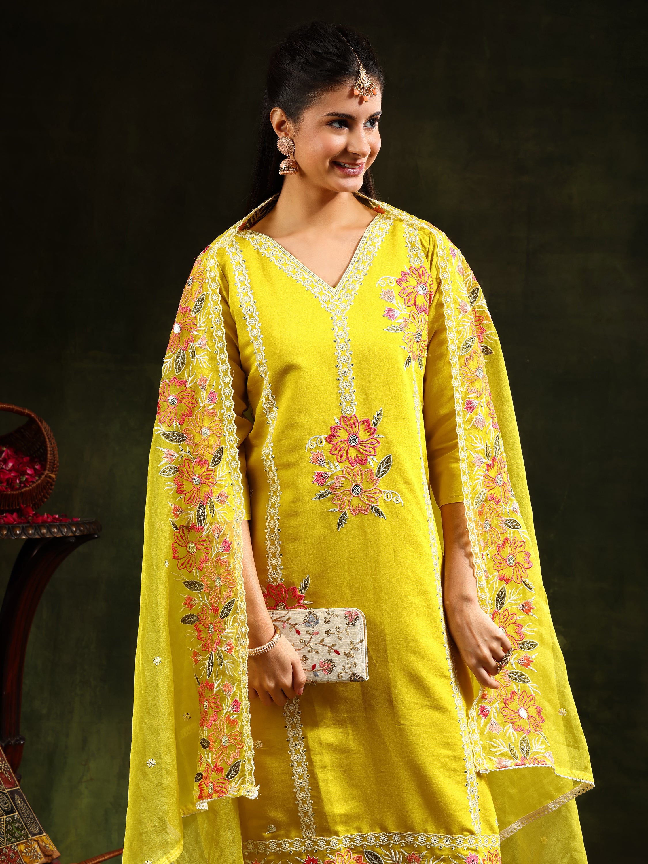 Embroidered Kurta with pant & Embroidered Dupatta