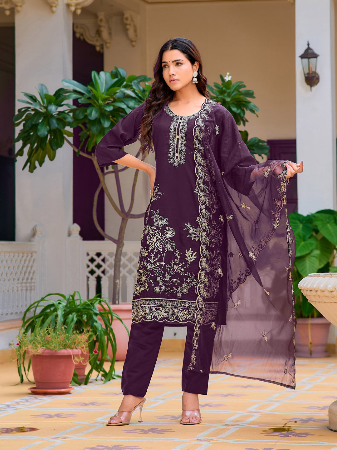 Hand Embroidered Kurta with pant & Embroidered Cut work Organza Dupatta