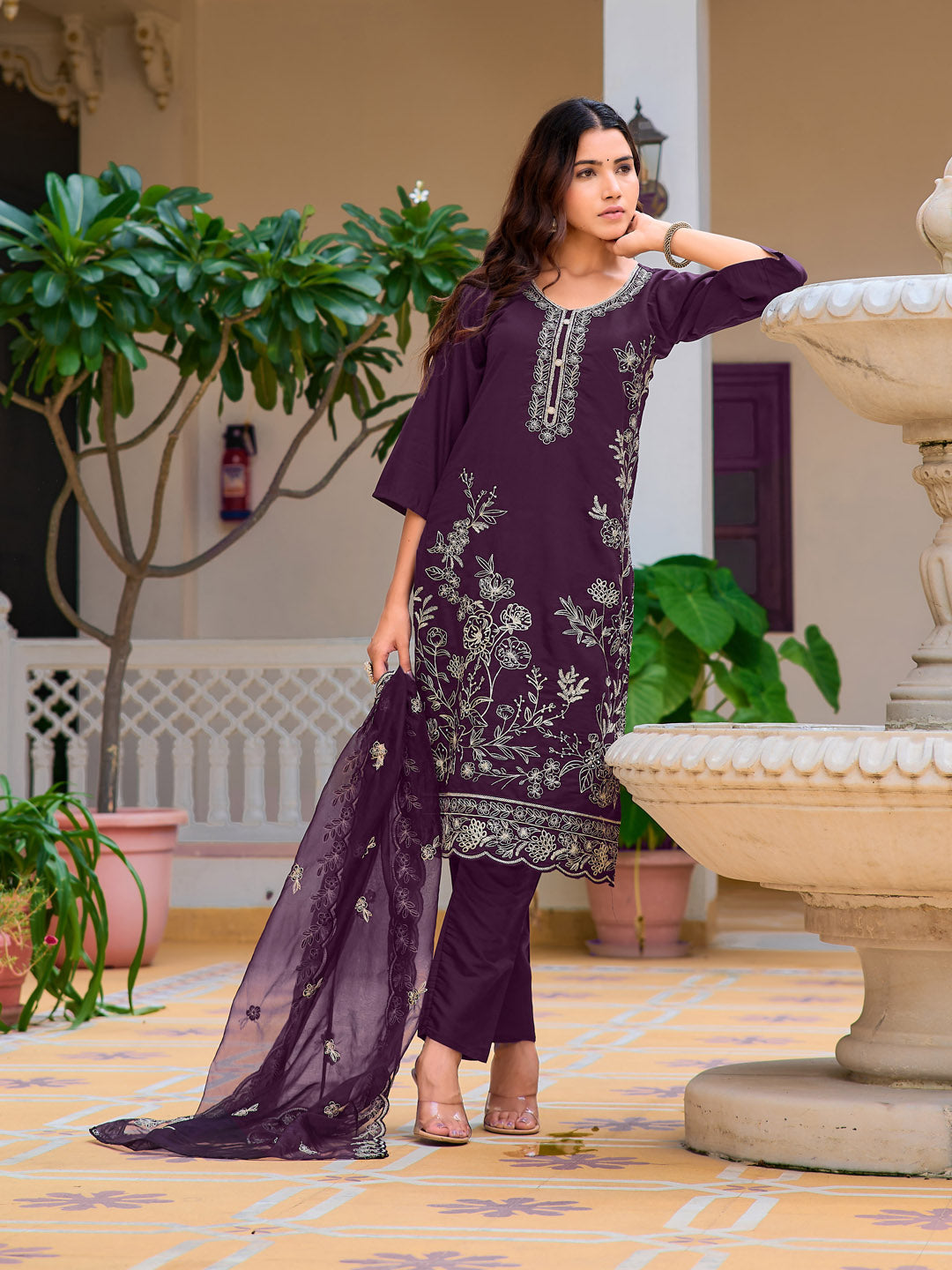 Hand Embroidered Kurta with pant & Embroidered Cut work Organza Dupatta