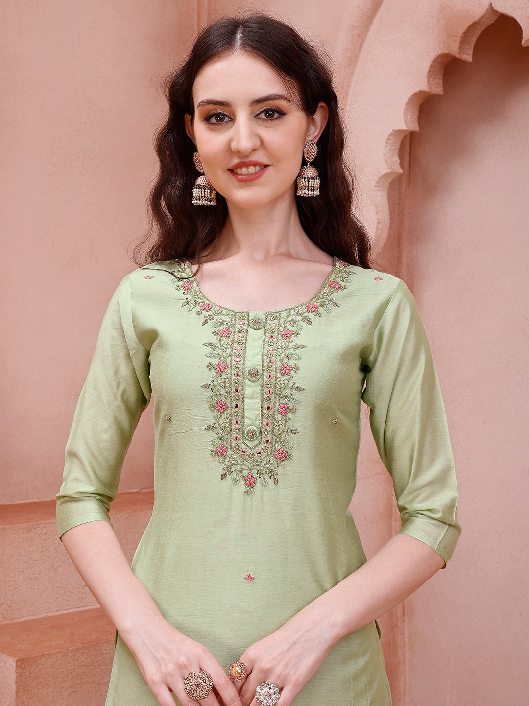 Thread Embroidered kurta with pant and dupatta set