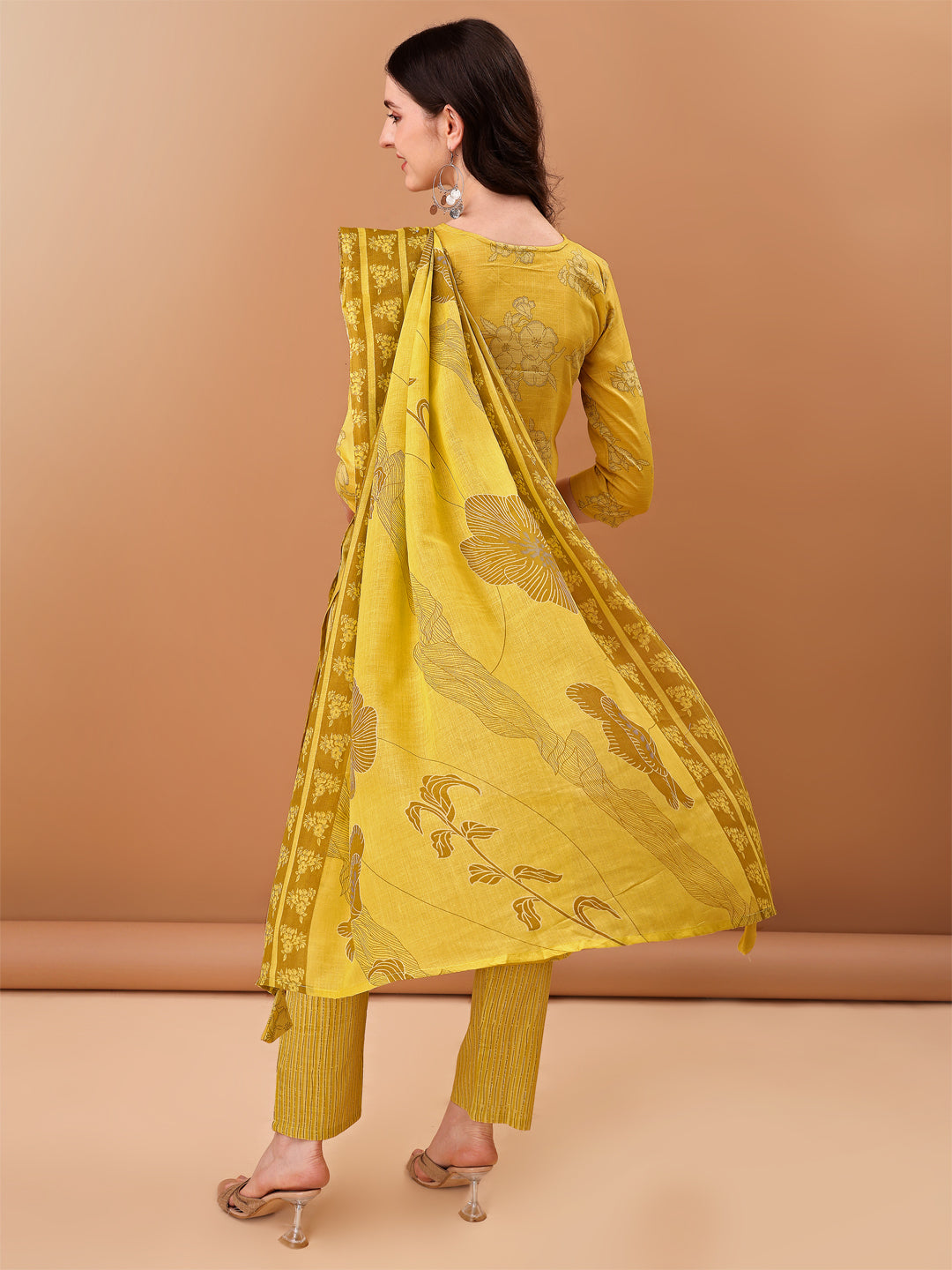 Embroidered & Printed Kurta with pant & Printed Dupatta