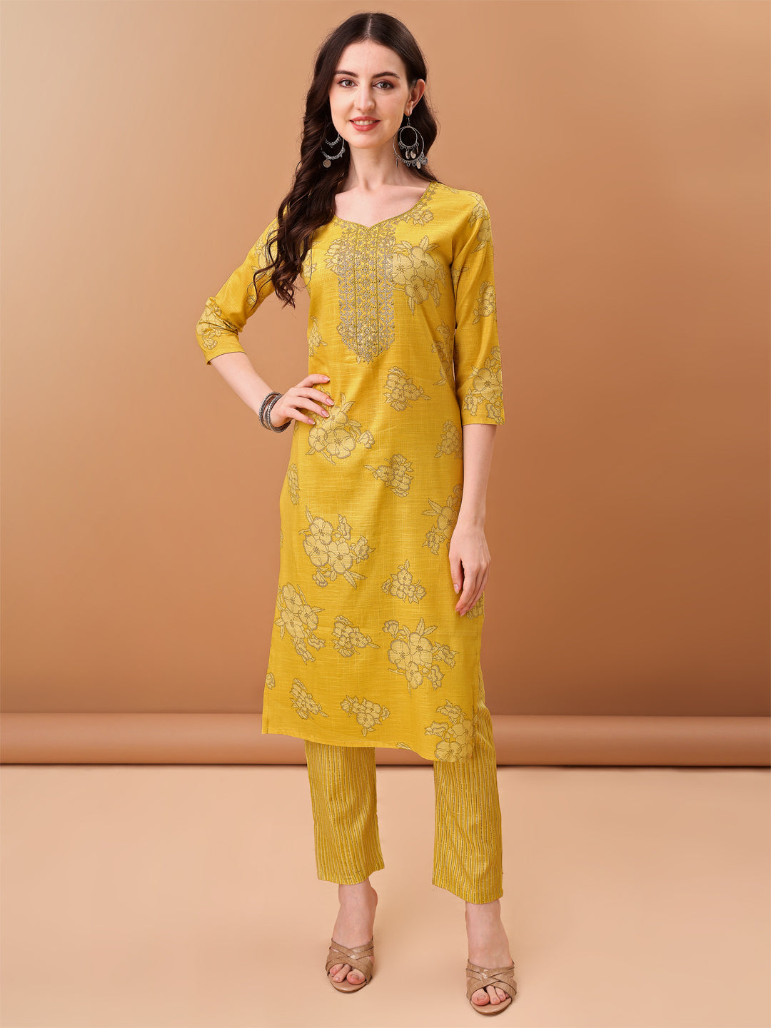 Embroidered & Printed Kurta with pant & Printed Dupatta