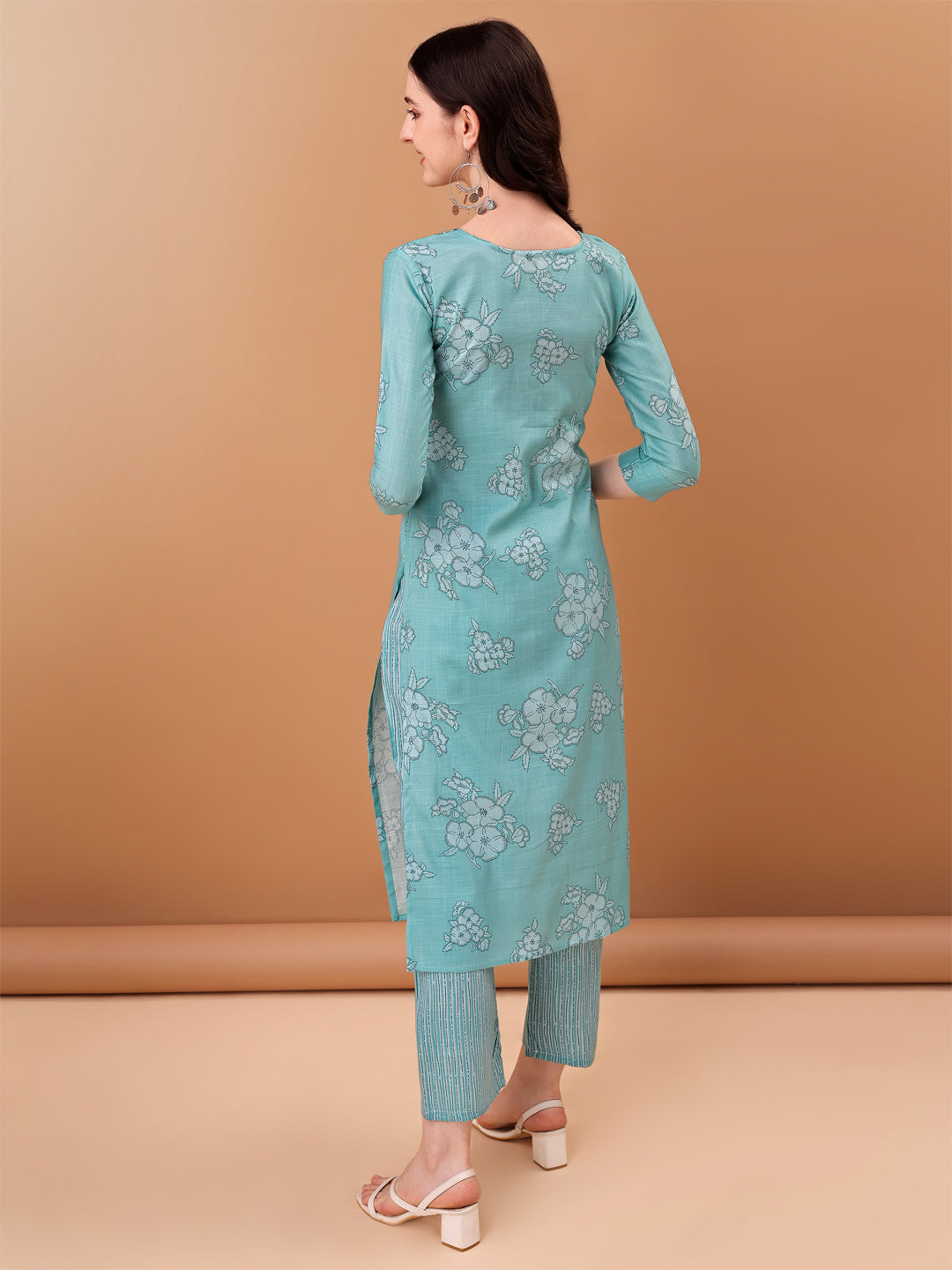 Embroidered & Floral Printed Kurta with pant & Printed Dupatta