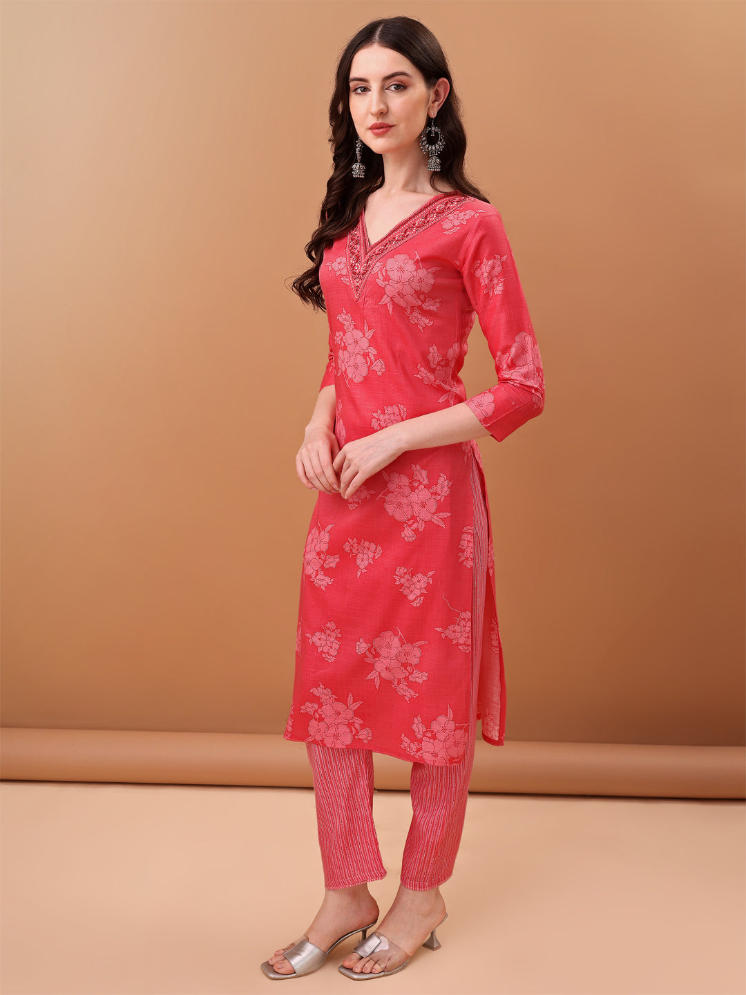 Embroidered & Floral Printed Kurta with pant & Printed Dupatta