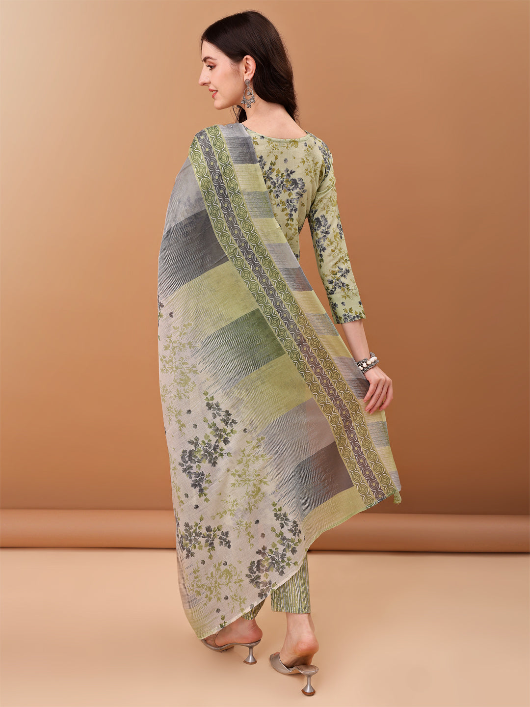 Embroidered & Floral Printed Kurta with pant & Printed Dupatta