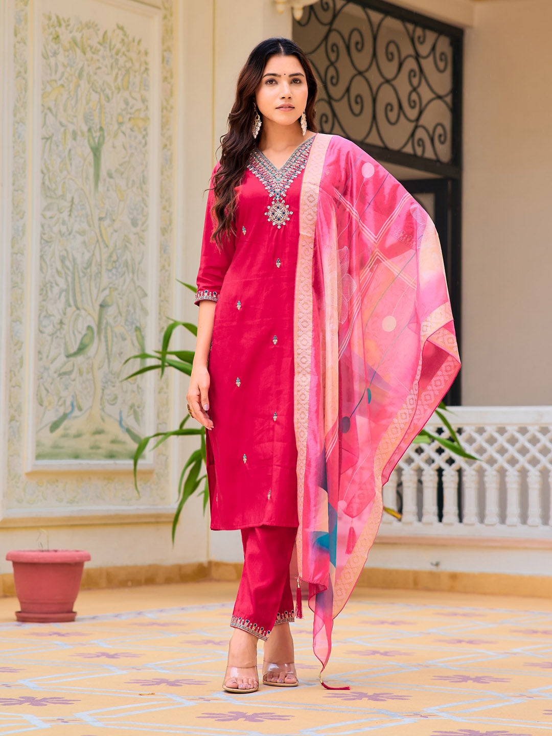 Hand embroidered Kurta with pant & Printed Organza Dupatta