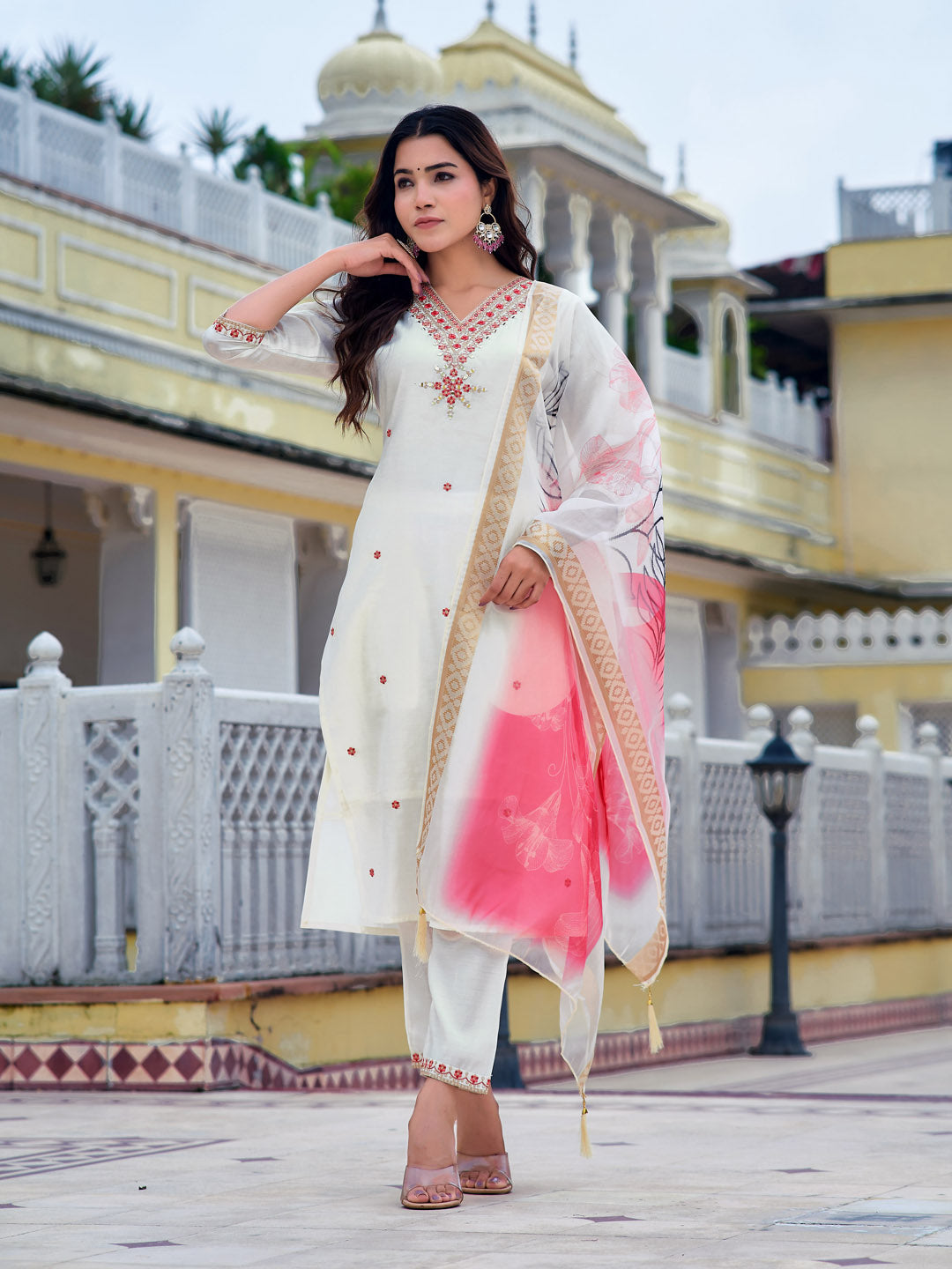 embroidered Kurta with pant & Printed Organza Dupatta