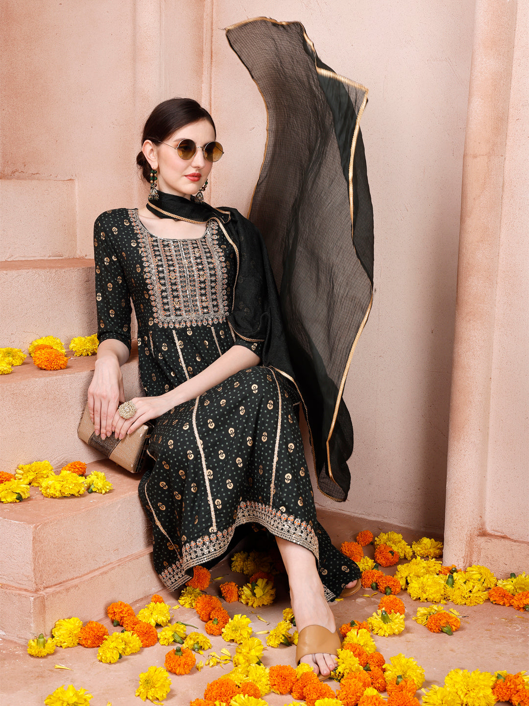 Nayra Cut Embroidered Kurta with Pant and Dupatta set