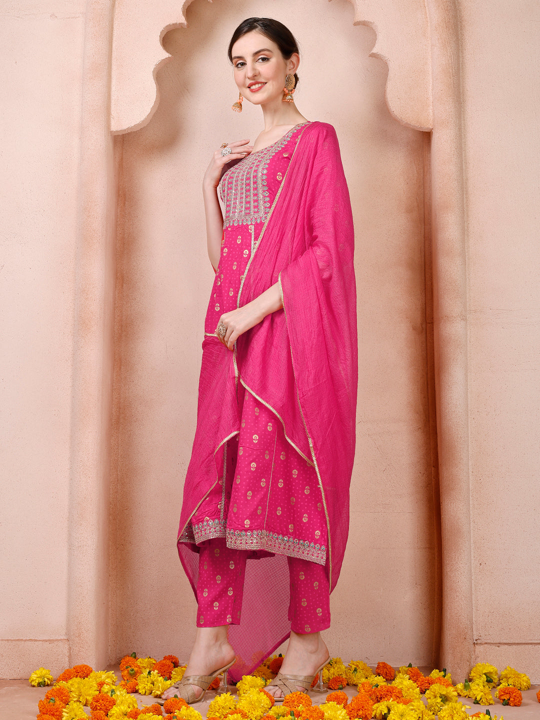 Nayra Cut Embroidered Kurta with Pant and Dupatta set