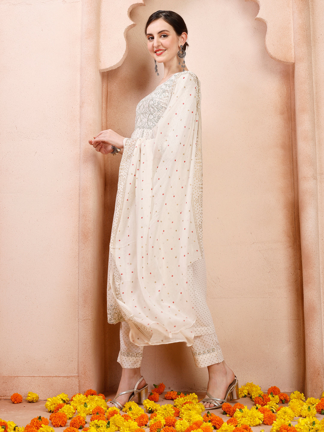 Nayra Cut Embroidered Kurta with Pant and Dupatta set