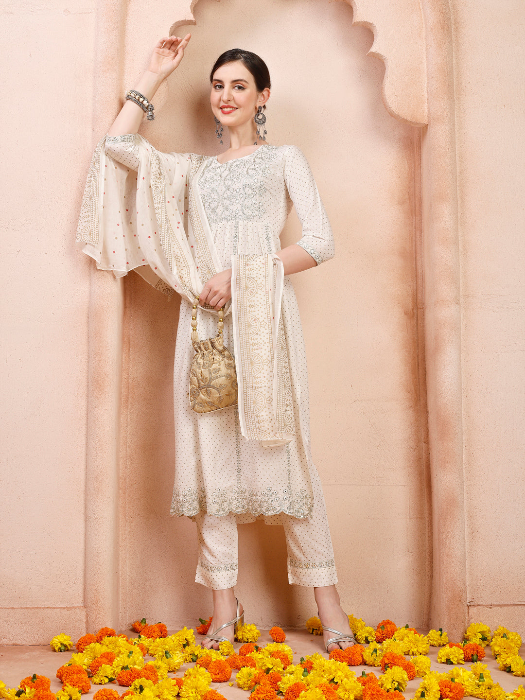 Nayra Cut Embroidered Kurta with Pant and Dupatta set