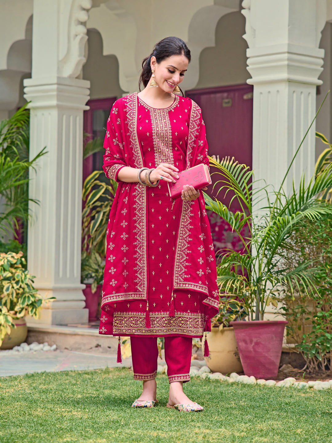 Embroidered kurta with pant & Embroidered Dupatta