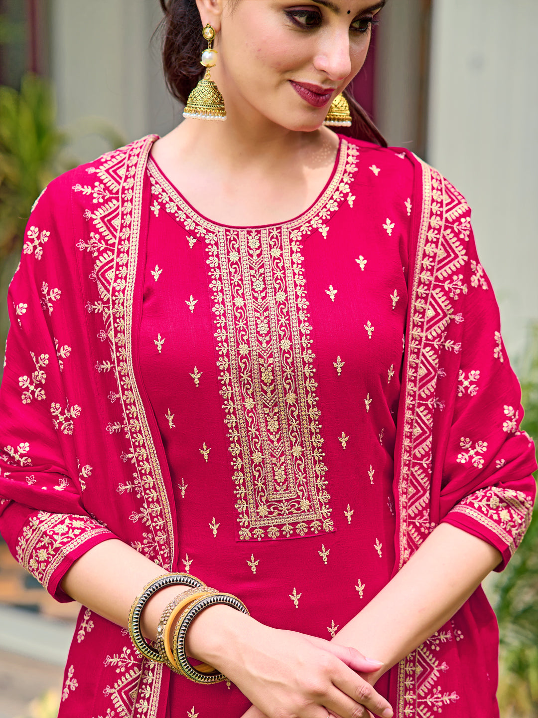 Embroidered kurta with pant & Embroidered Dupatta