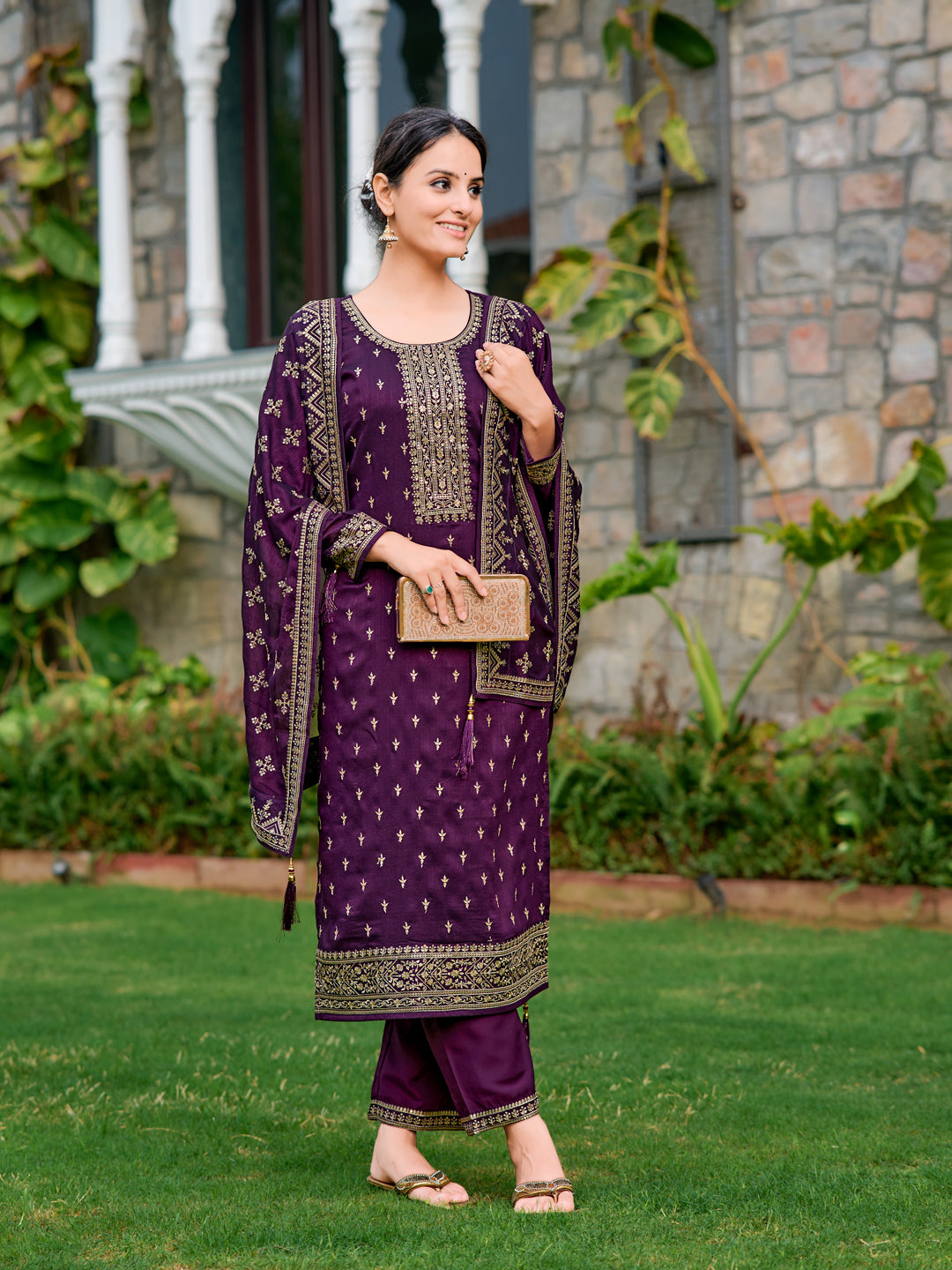 Embroidered kurta with pant & Embroidered Dupatta