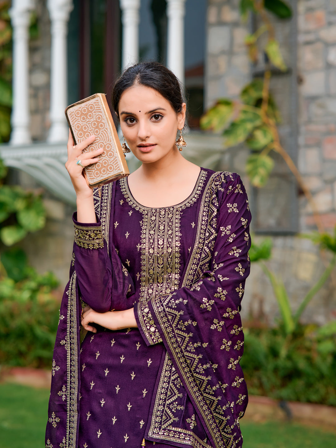 Embroidered kurta with pant & Embroidered Dupatta