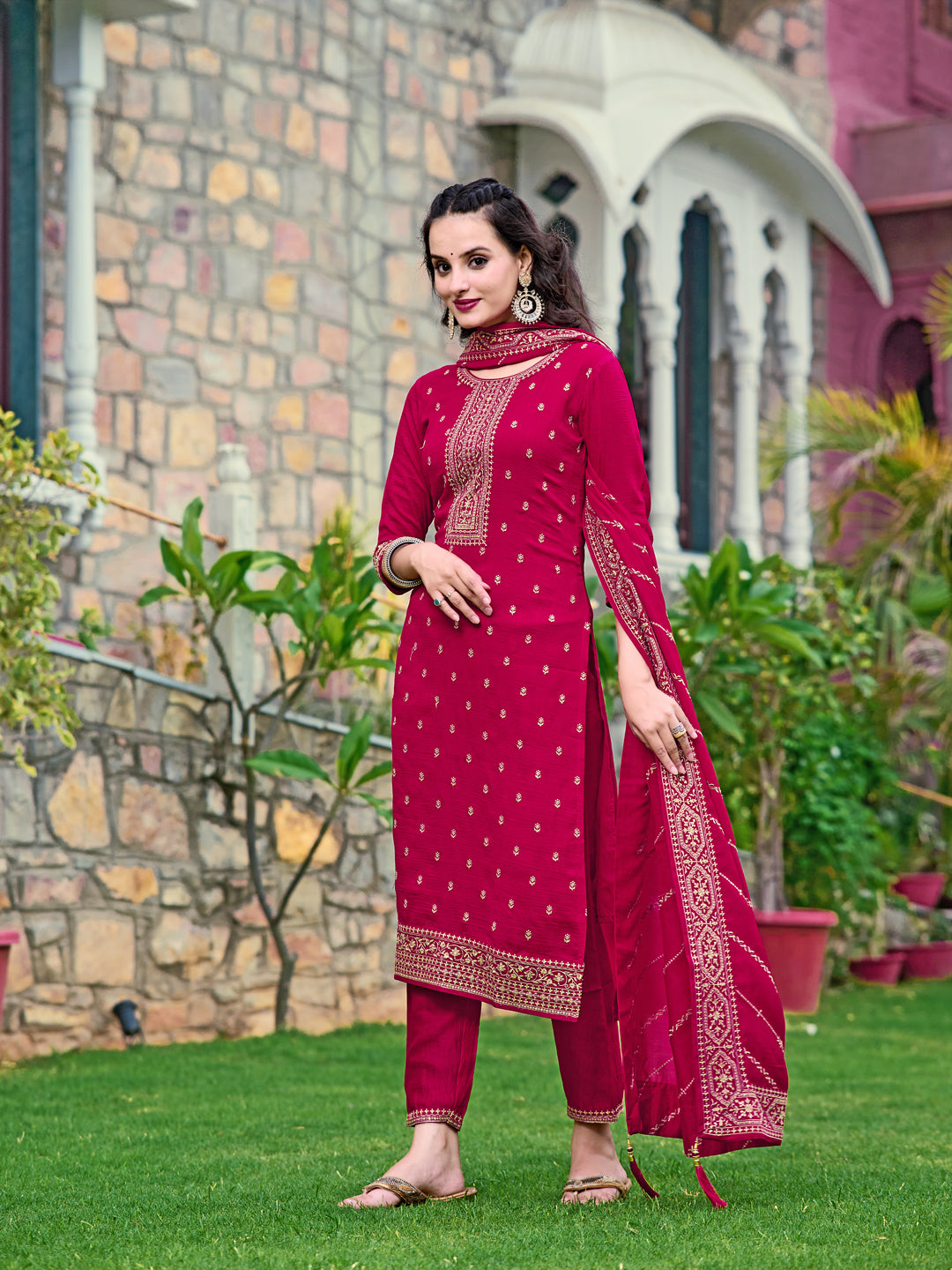 Embroidered kurta with pant & Embroidered Dupatta