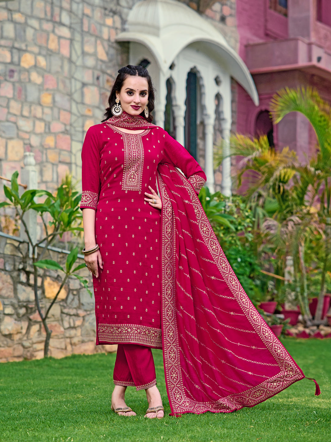 Embroidered kurta with pant & Embroidered Dupatta