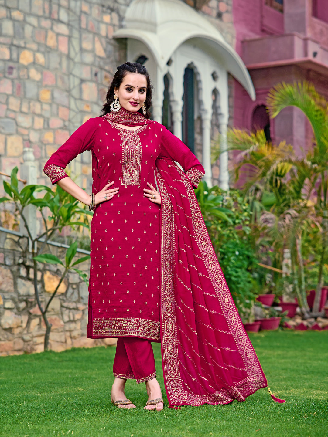 Embroidered kurta with pant & Embroidered Dupatta