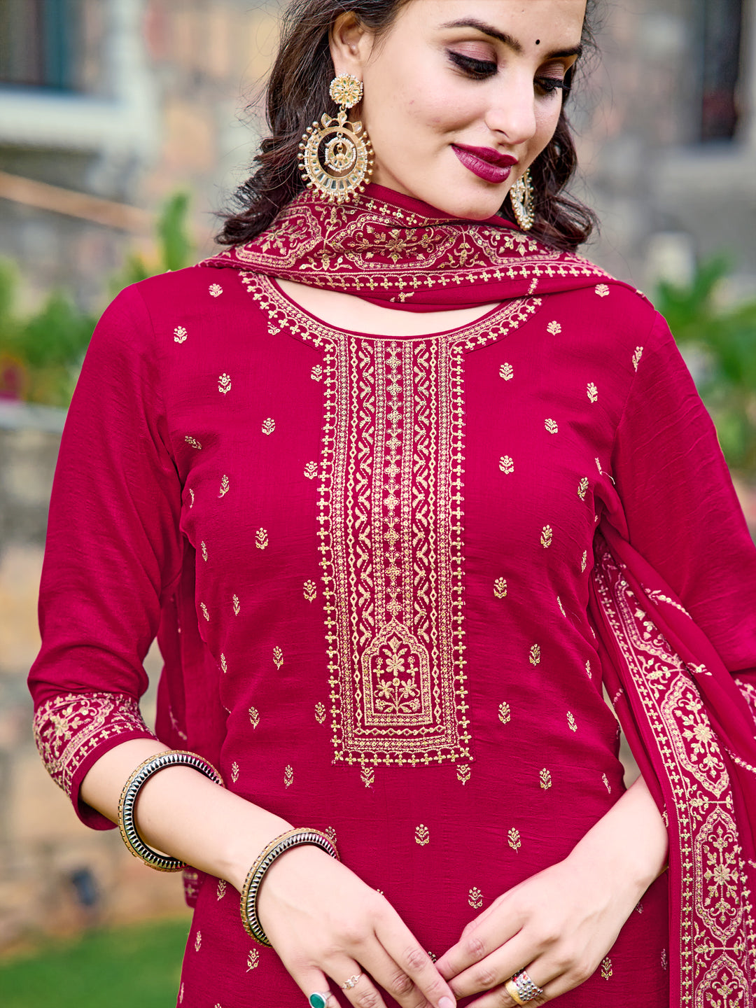 Embroidered kurta with pant & Embroidered Dupatta