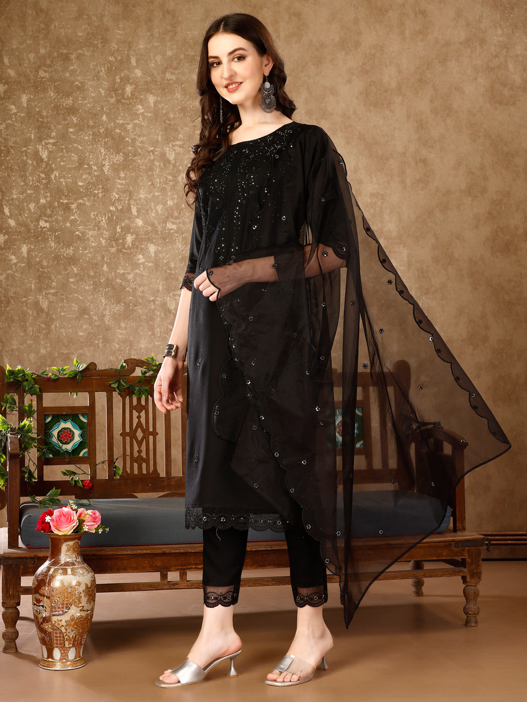 Pakistani Sequinned Embroidered Kurta with Pant & Embroidered Organza Dupatta luxury premium