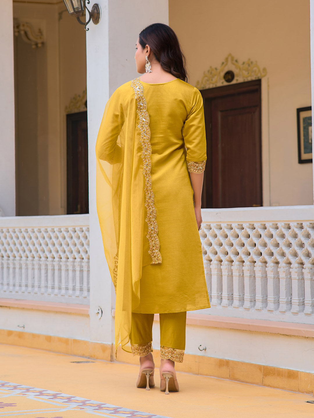 Embroidered kurta with pant & Embroidered Dupatta