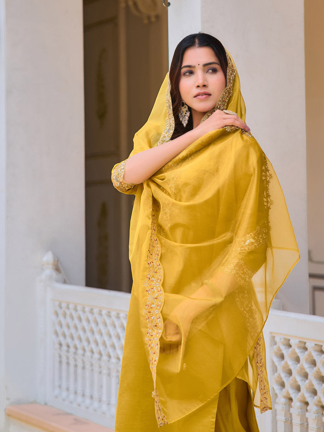 Embroidered kurta with pant & Embroidered Dupatta