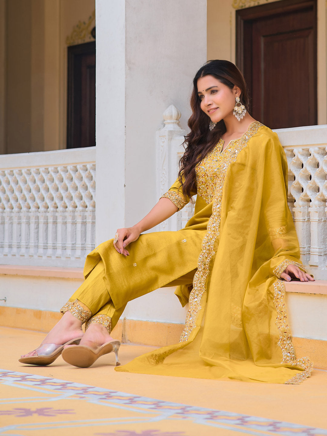 Embroidered kurta with pant & Embroidered Dupatta