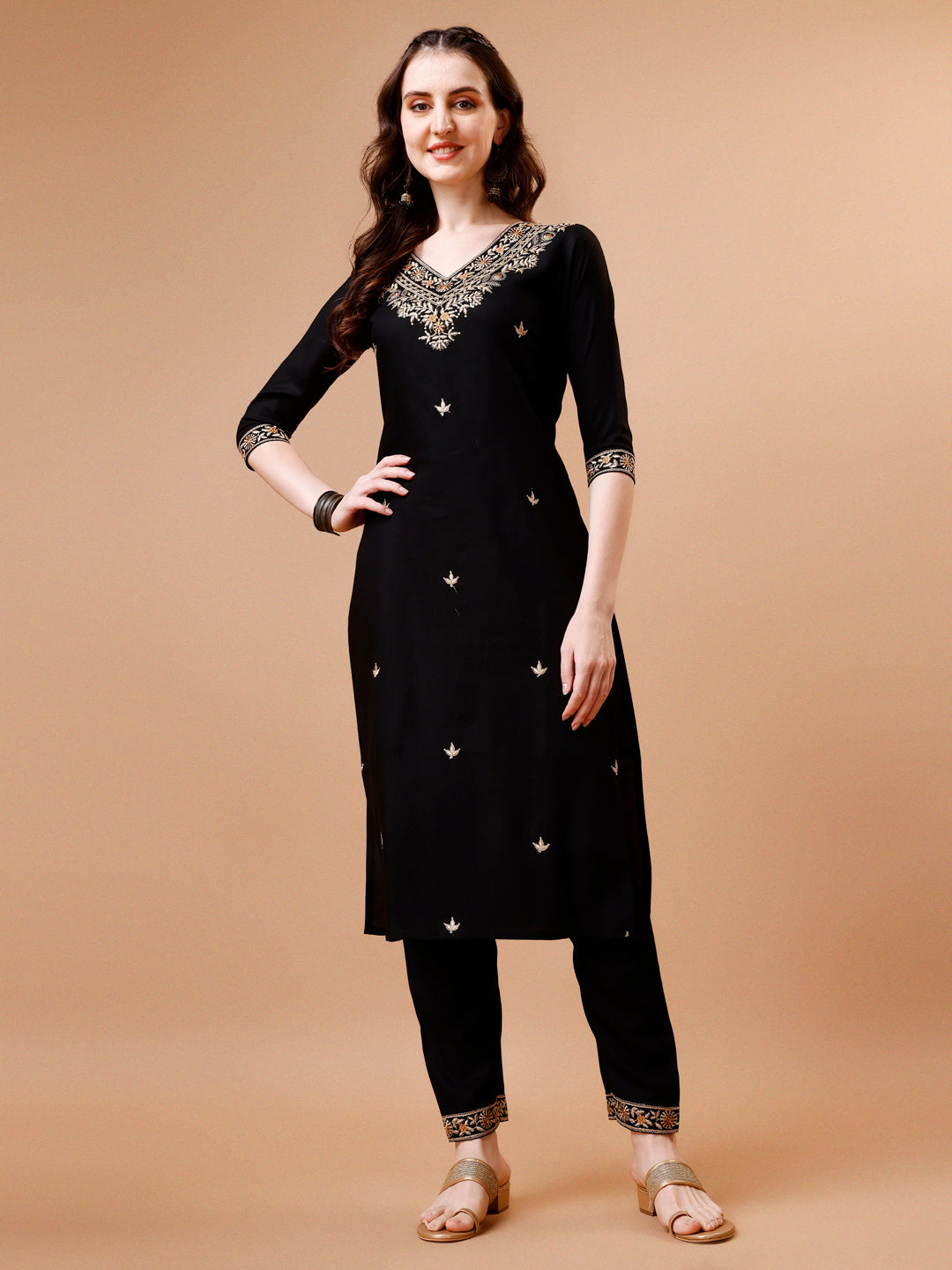 Embroidered kurta with pant & Floral Printed Cut embroidered work dupatta Premium