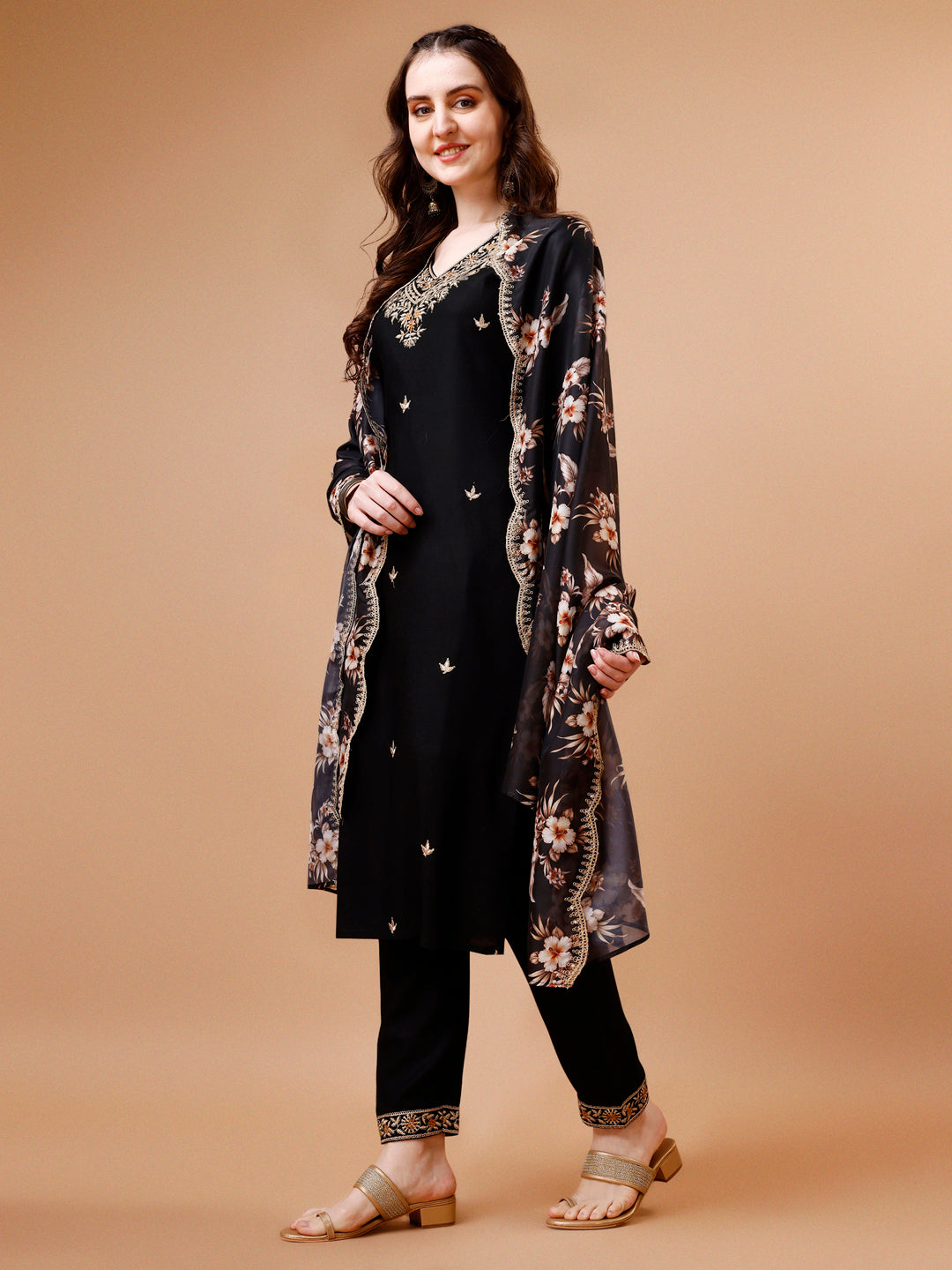 Embroidered kurta with pant & Floral Printed Cut embroidered work dupatta Premium