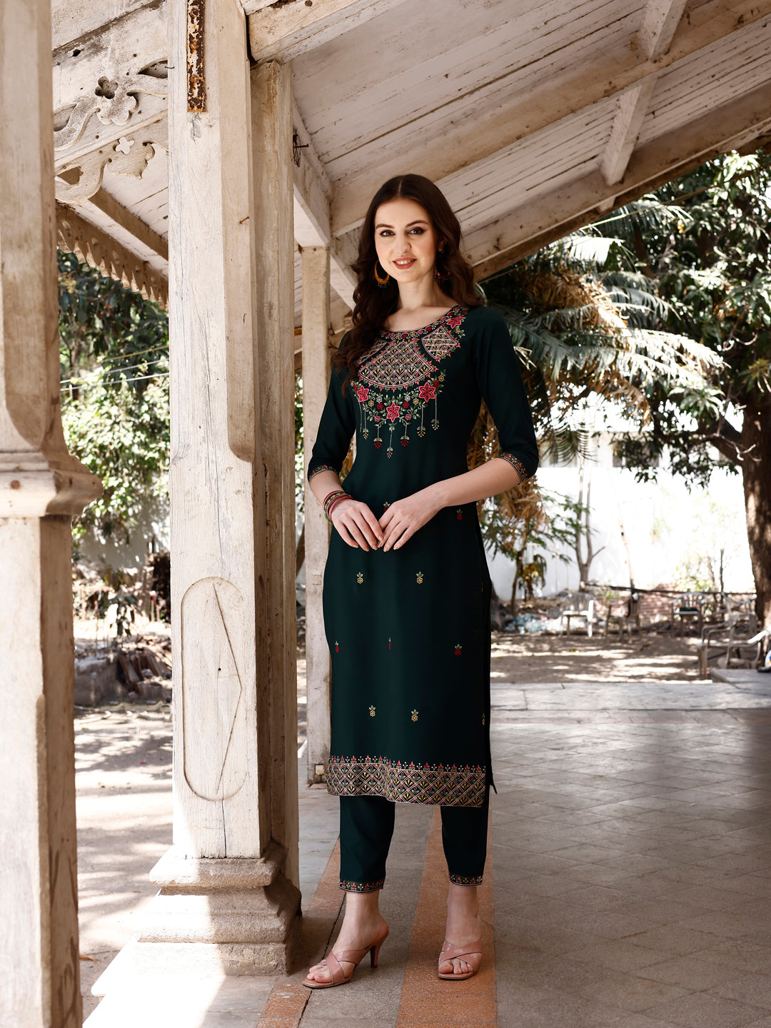 Embroidered Kurta with Pant & Organza Embroidered Dupatta premium