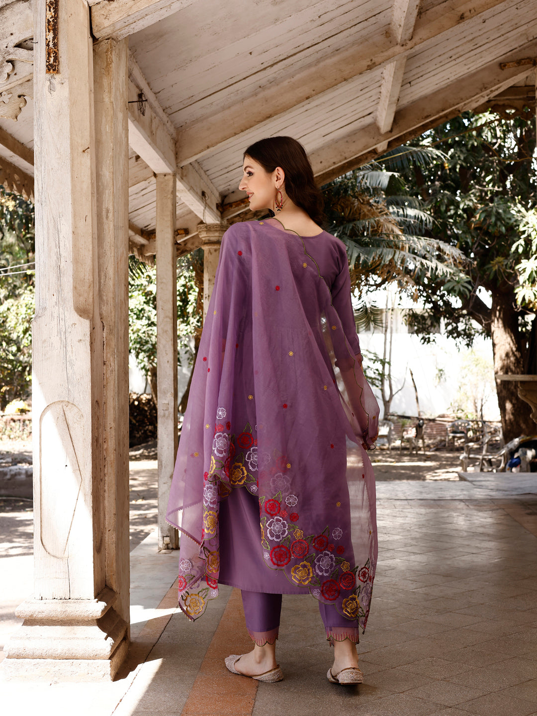 Alia Cut Hand Embroidered & Floral Embroidered Kurta with Pant & Organza Embroidered Dupatta Luxury Premium