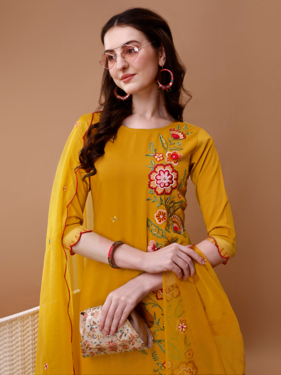 Hand Embroidered Kurta with Pant & Embroidered Organza Dupatta