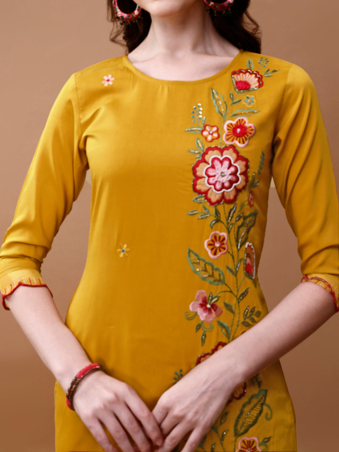 Hand Embroidered Kurta with Pant & Embroidered Organza Dupatta