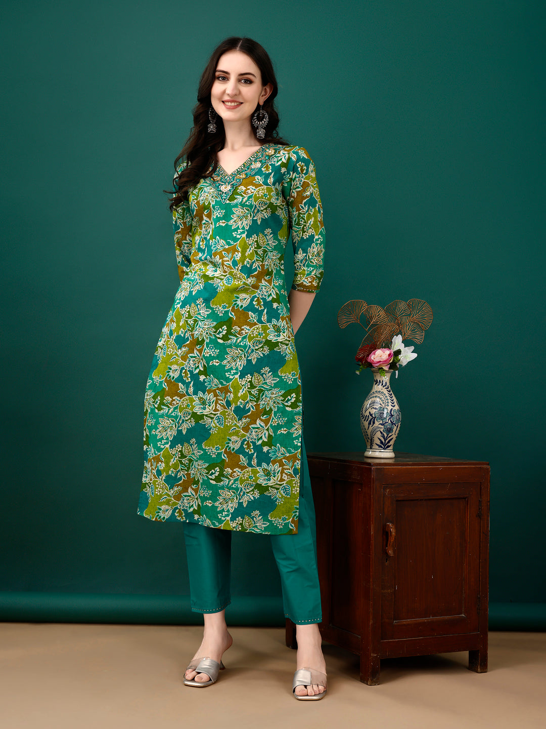 Embroidered & Floral Printed Kurta with Pant & Dupatta