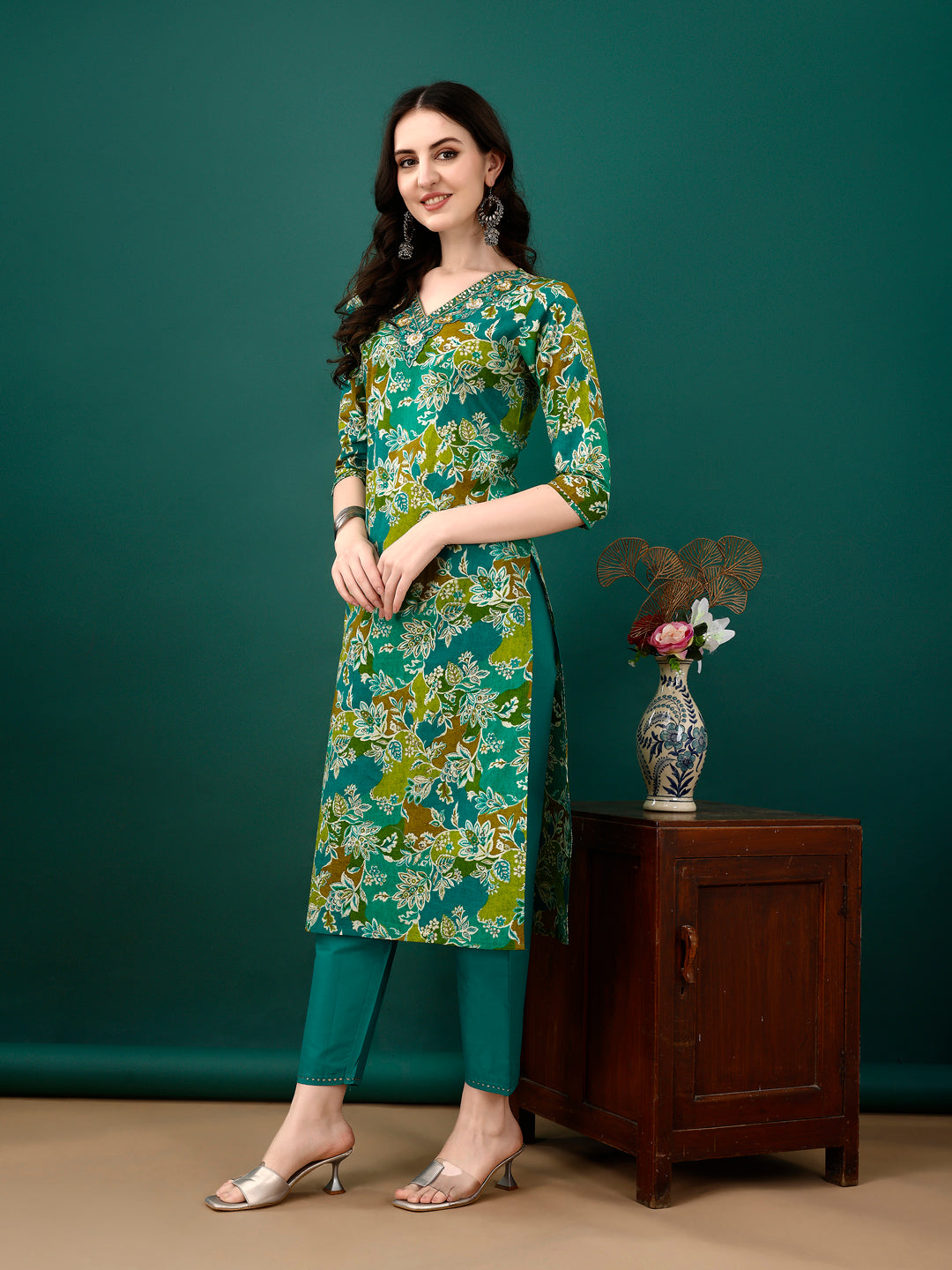 Embroidered & Floral Printed Kurta with Pant & Dupatta