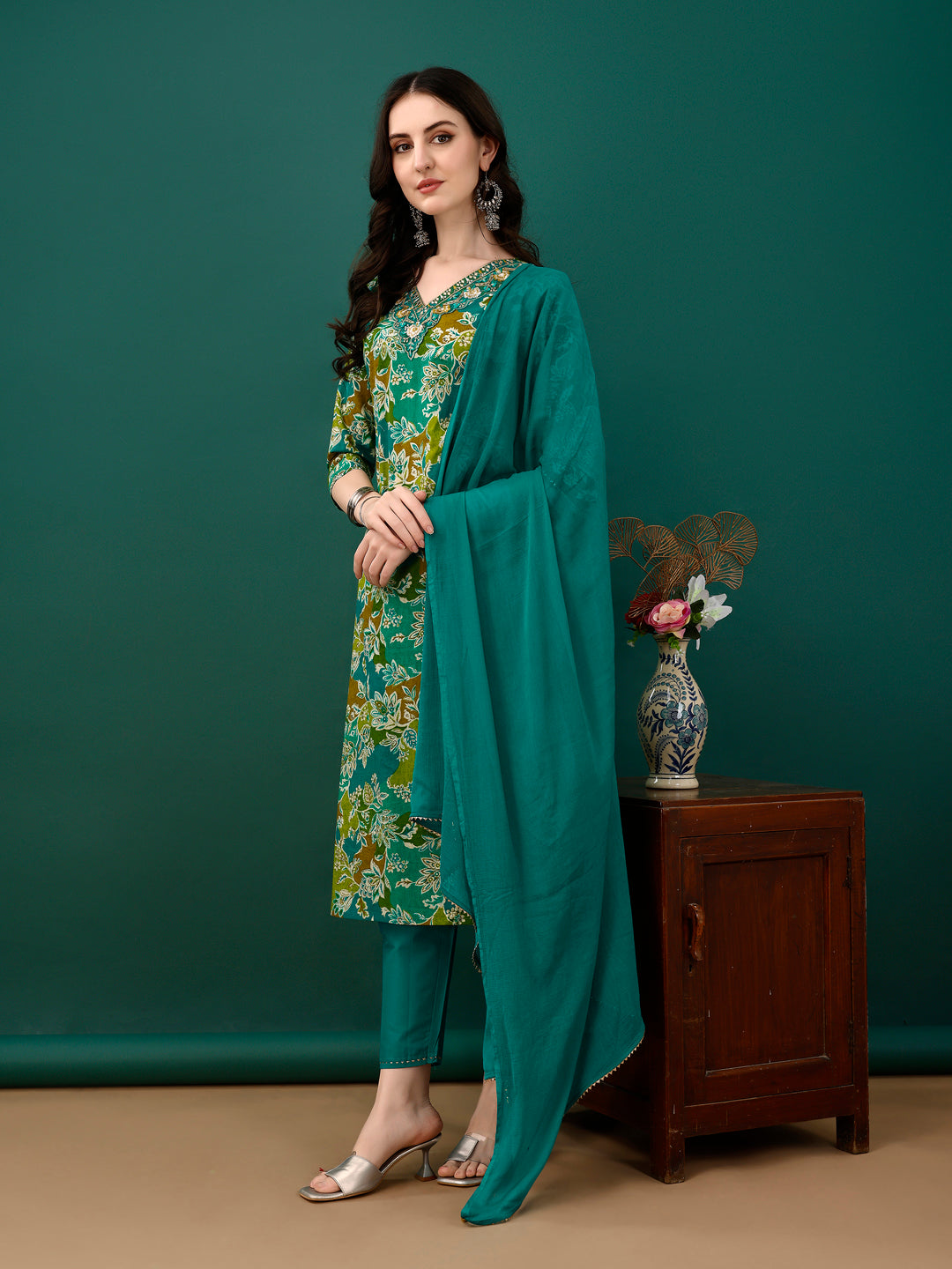 Embroidered & Floral Printed Kurta with Pant & Dupatta