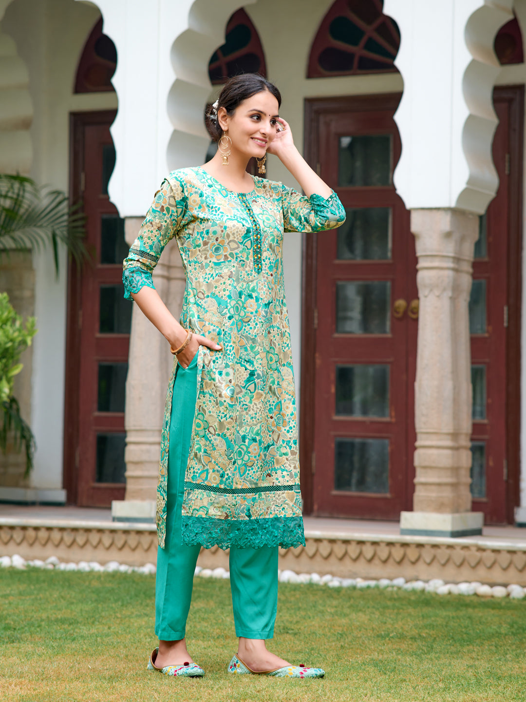 Embroidered & Floral printed Kurta with pant & dupatta