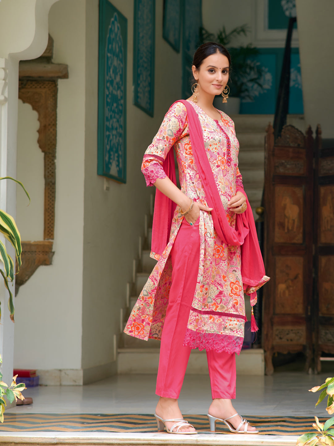 Embroidered & Floral printed Kurta with pant & dupatta